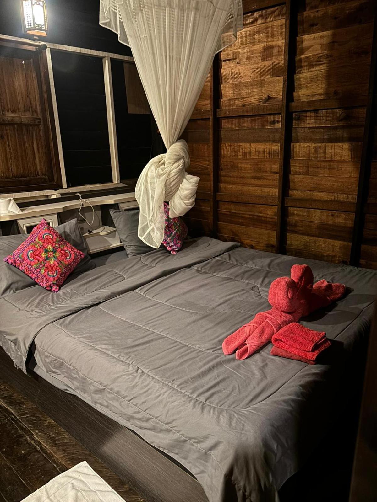 Tonmai Suite II Ko Por Exterior foto